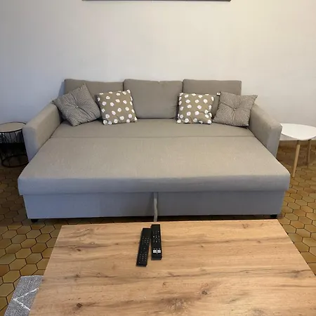 Maison Proche De La Cite Avec Jardin *