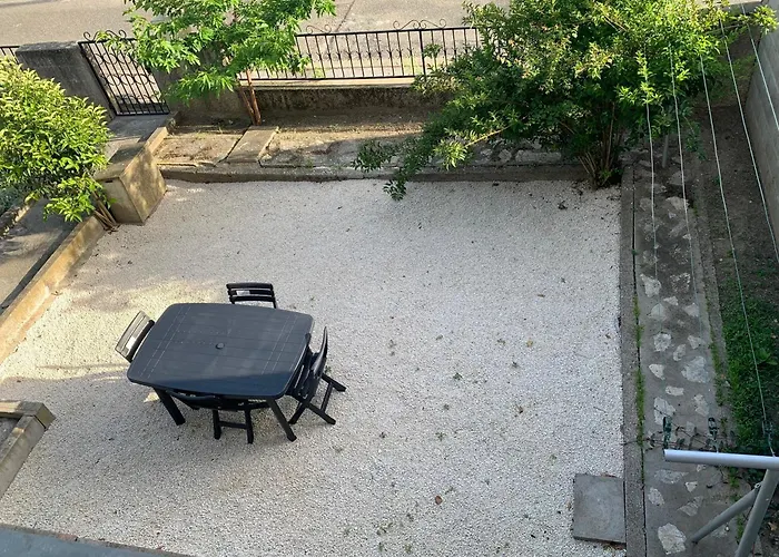 Maison Proche De La Cite Avec Jardin Holiday home Carcassonne