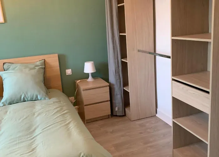 Casa de Férias Maison Proche De La Cite Avec Jardin *