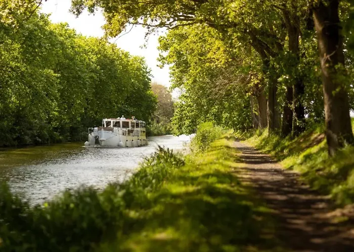 Maison Proche De La Cite Avec Jardin